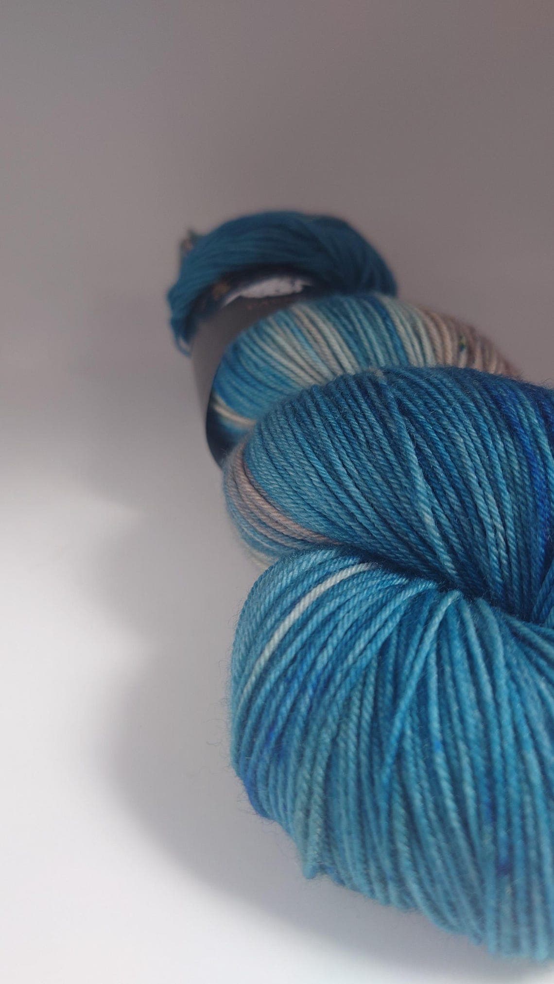 Beachcomber - 100g Superwash Platinum Merino Sock Yarn